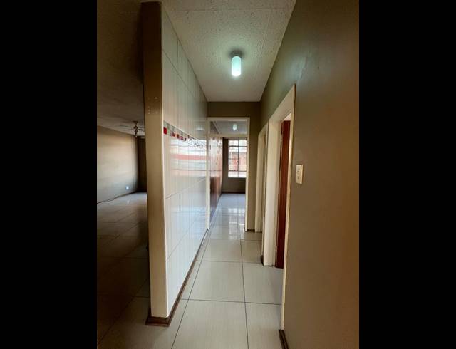 3 BEDROOM APARTMENT FOR SALE IN PRETORIA WEST